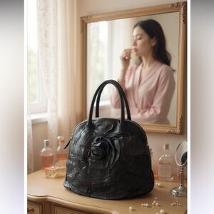 VALENTINO GARAVANI BLACK LEATHER PETALE DOME HANDBAG - LUXURY ELEGANCE!